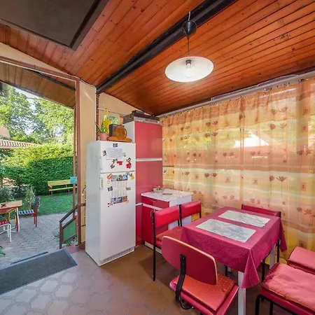Irenke Apartman Apartament *